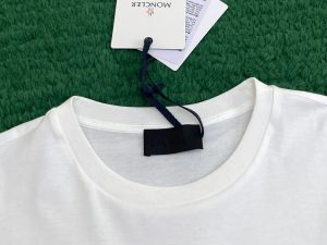 몽클레어 티셔츠 25SS RA1122 - 이미지 7