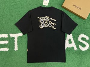 버버리 티셔츠 25SS RA1125