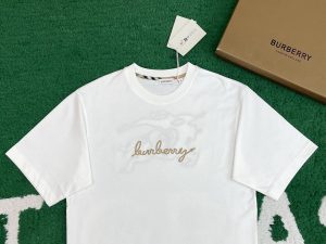버버리 티셔츠 25SS RA1125-2 - 이미지 4