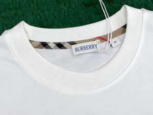 버버리 티셔츠 25SS RA1125-2 - 이미지 8