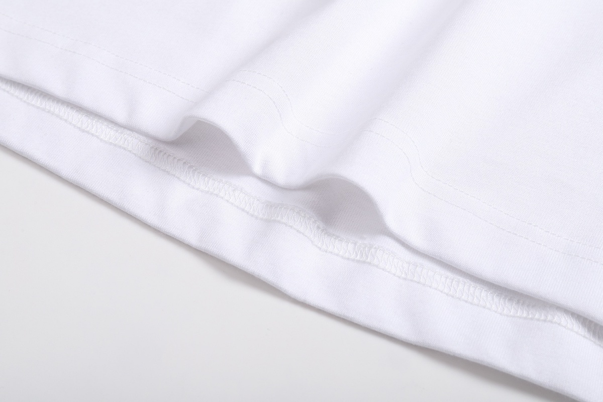 디올 티셔츠 25SS 66ST251