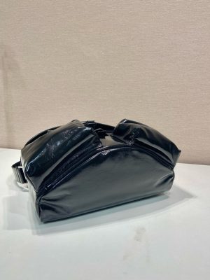 프라다 가죽 숄더백 2VD062 블랙 - 이미지 4