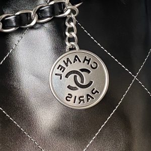 샤넬 22백 미디엄 AS3261 블랙 블랙