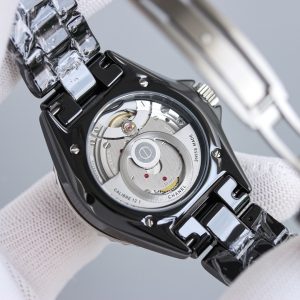 샤넬 J12 시계 블랙 오토메틱 38mm - 이미지 8