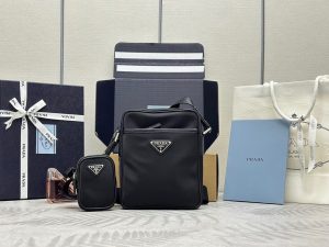 프라다 리나일론 및 사피아노 숄더백 2VH112