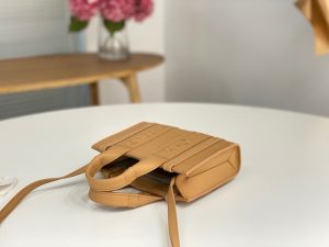 끌로에 우디백 미니 CHC22AP237I26-8 - 이미지 3