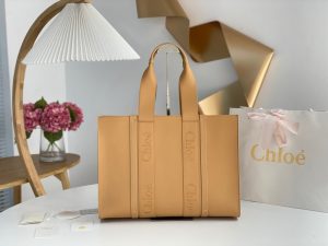 끌로에 우디백 라지 토트백 CHC23US382I60247-8