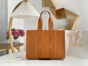 끌로에 우디백 라지 토트백 CHC23US382I60247-7