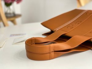 끌로에 우디백 라지 토트백 CHC23US382I60247-7 - 이미지 6