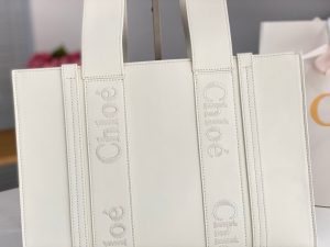 Alternative view of 끌로에 우디백 미디엄 CHC22WS383I6026X-6