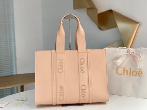 끌로에 우디백 라지 토트백 CHC23US382I60247