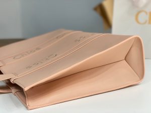 끌로에 우디백 라지 토트백 CHC23US382I60247