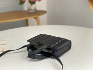끌로에 우디백 미니 CHC22AP237I26-2 - 이미지 3