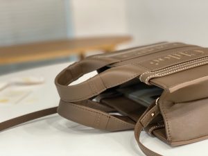 끌로에 우디백 스몰 CHC22WS397I60247-3 - 이미지 5
