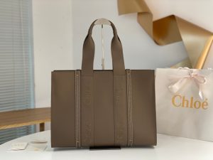 끌로에 우디백 라지 토트백 CHC23US382I60247-3
