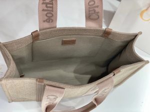 Alternative view of 끌로에 우디백 라지 토트백 W0125