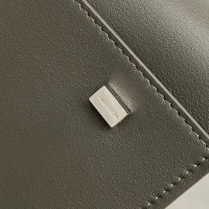 더 로우 마고백 15 W1255L-10