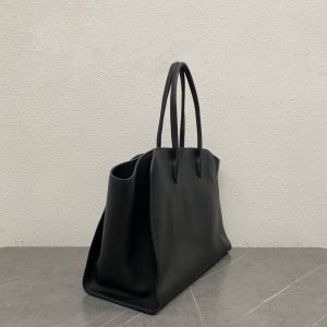 Alternative view of 더 로우 마고백 17 W1254L 블랙