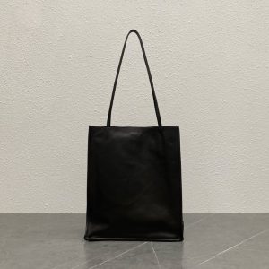 더 로우 투고 숄더백 W1779