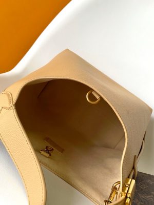 루이비통 로우 키 호보 PM M25353