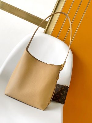 루이비* 로우 키 호보 PM M25353 - 이미지 4