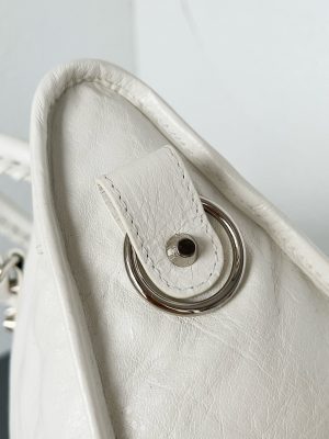 발렌시아가 르 시티백 미디엄 8230582 옵틱 화이트 - 이미지 7