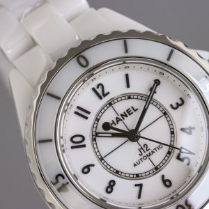 샤넬 J12 시계 화이트 아라비아 숫자 오토메틱 33mm