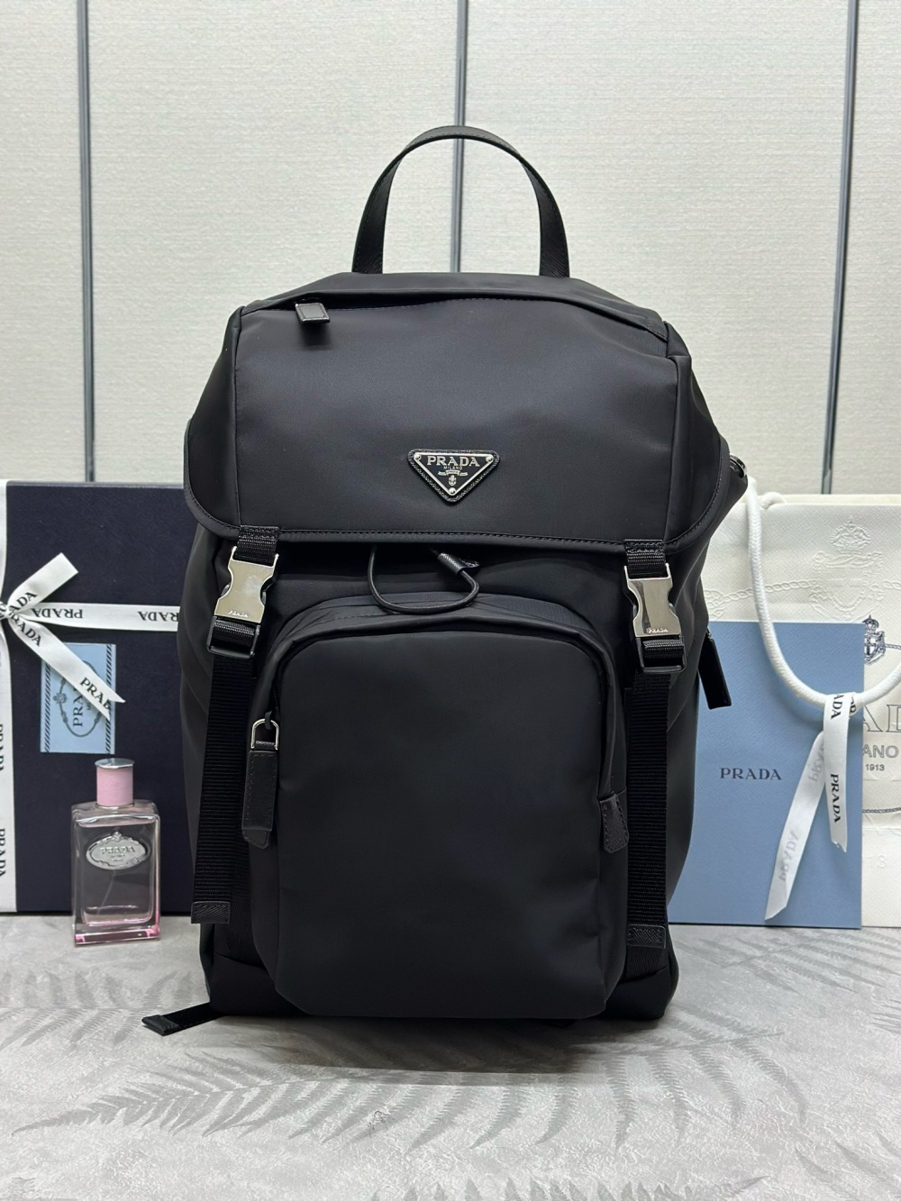 프라다 리나일론 백팩 2VZ135-7