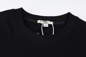 펜디 티셔츠 25SS 66ST280