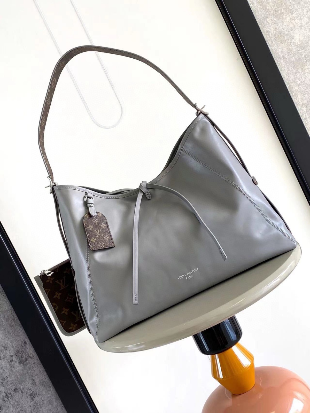루이비통 캐리올 바이브 MM M12583