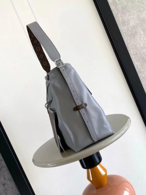 루이비통 캐리올 바이브 MM M12583