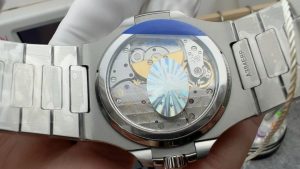 Patek Philippe Nautilus 5712/1A Blue Dial 40mm - 이미지 7
