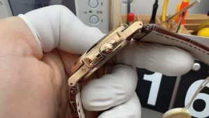 Patek Philippe Nautilus Moon Phase Rose Gold 5712R-001 - 이미지 6
