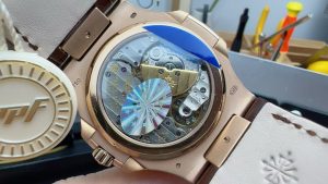 Patek Philippe Nautilus Moon Phase Rose Gold 5712R-001 - 이미지 5