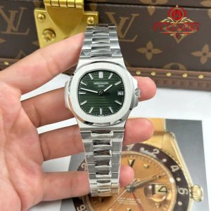 Alternative view of Patek Philippe Nautilus 5711/1A-014 Olive Green Dial 40mm