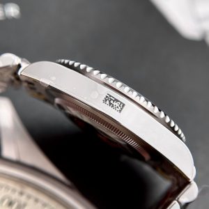 Rolex GMT-Master II 116710BLNR - 이미지 7