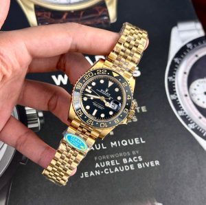 Rolex GMT-Master II Black Dial 126711 - 이미지 4