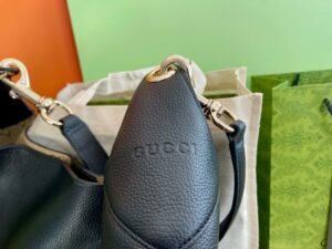 구찌 B 미디엄 숄더백 815924-3 - 이미지 6