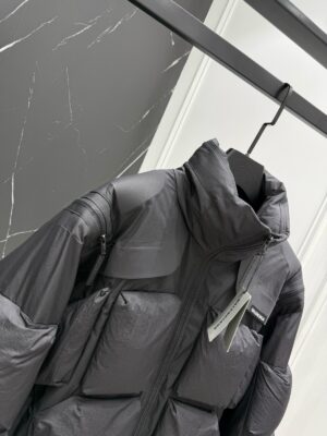 발렌시아가 패딩 25FW 66ST450 - 이미지 4