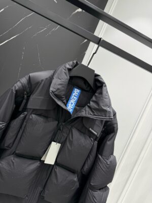 발렌시아가 패딩 25FW 66ST450 - 이미지 5