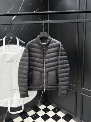 몽클레어 패딩 25FW 66ST451