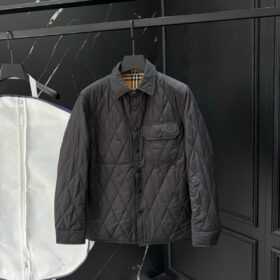 버버리 리버시블 퀼팅 자켓 25FW 66ST453