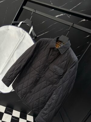 Alternative view of 버버리 리버시블 퀼팅 자켓 25FW 66ST453