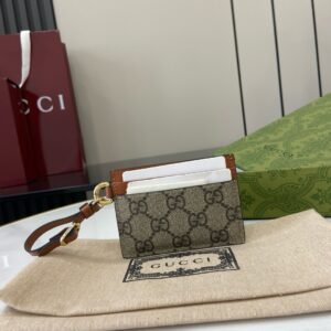 Alternative view of 구찌 GG 엠블럼 카드 케이스 스트랩 819121-5