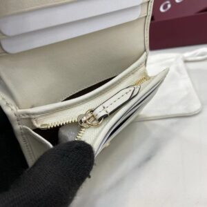 구찌 GG 엠블럼 스몰 월릿 ‎820692 - 이미지 10