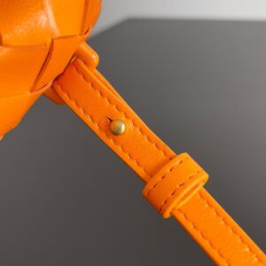 보테가베네타 미니 홉 숄더백 777586-3 - 이미지 4