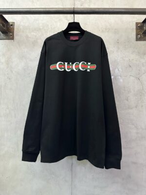 구찌 클래식 로고 프린트 롱슬리브 티셔츠 25FW 66ST566