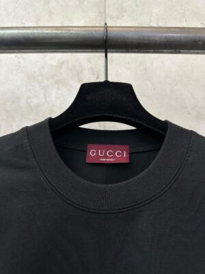 구찌 클래식 로고 프린트 롱슬리브 티셔츠 25FW 66ST566 - 이미지 4