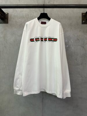구찌 클래식 로고 프린트 롱슬리브 티셔츠 25FW 66ST566-2