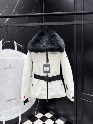 몽클레어 여성 패딩 25FW 66ST473